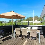 Awarth - 500m From The Sea By Interhome *