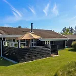 Awarth - 500m From The Sea By Interhome