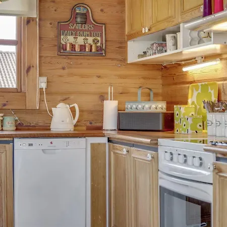 Awarth - 500m From The Sea By Interhome Feriehus