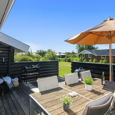 Awarth - 500m From The Sea By Interhome *